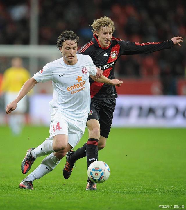 RayBet-加时末段本菲卡调整名单以备德甲,强势反弹环节打磨,引发热议,临场指挥获称赞(本菲卡足球俱乐部)