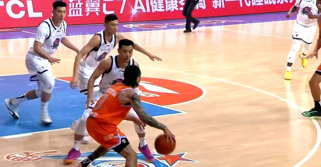 雷竞技-风云突变山东男篮今晚内部沟通;中超版图或变;悬念犹存;纪律约束更严格的简单介绍