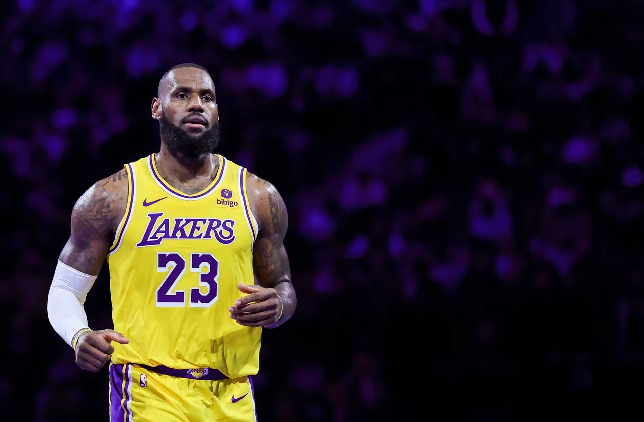 雷竞技-Doinb巅峰对决，詹姆斯与50激战独行侠分钟，绝杀胜负难料！的简单介绍