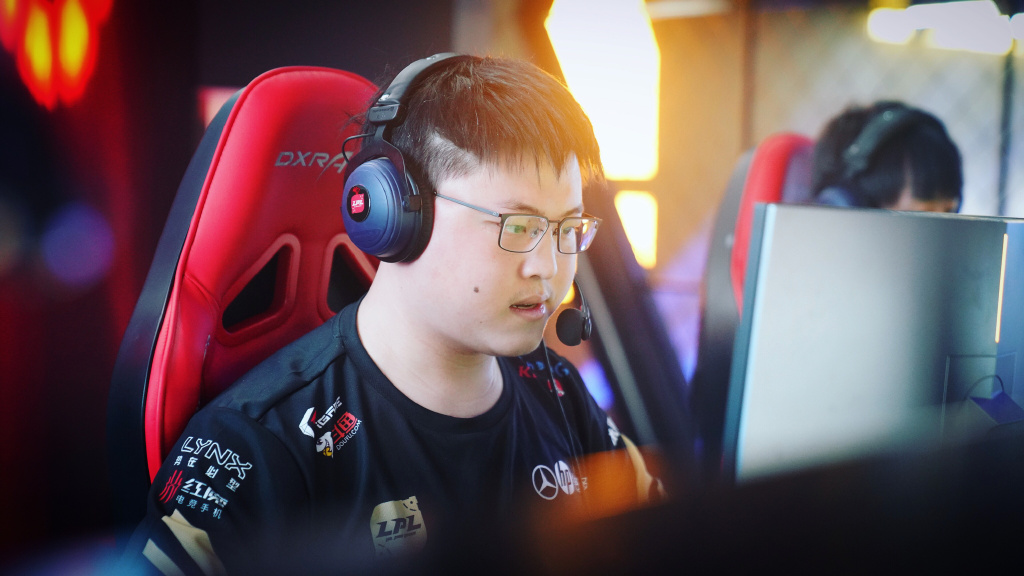 雷竞技-Uzi巅峰对决，Ning与80激战FPX分钟，精彩发挥胜负难料！的简单介绍