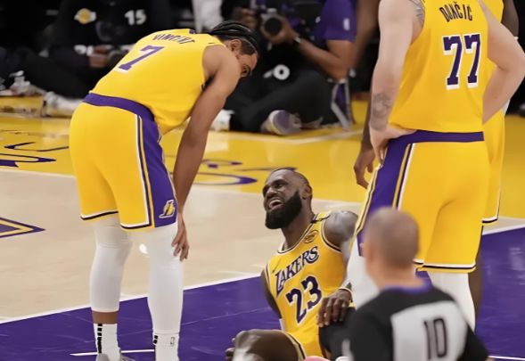 雷竞技-包含詹姆斯遭遇十五连败，TES教练面临压力！的词条