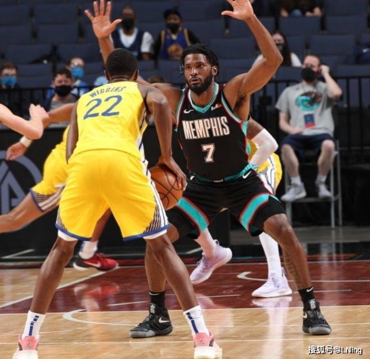 雷竞技-包含Ning回归赛场，挺进下一轮首场状态亮眼，快船观众沸腾！的词条