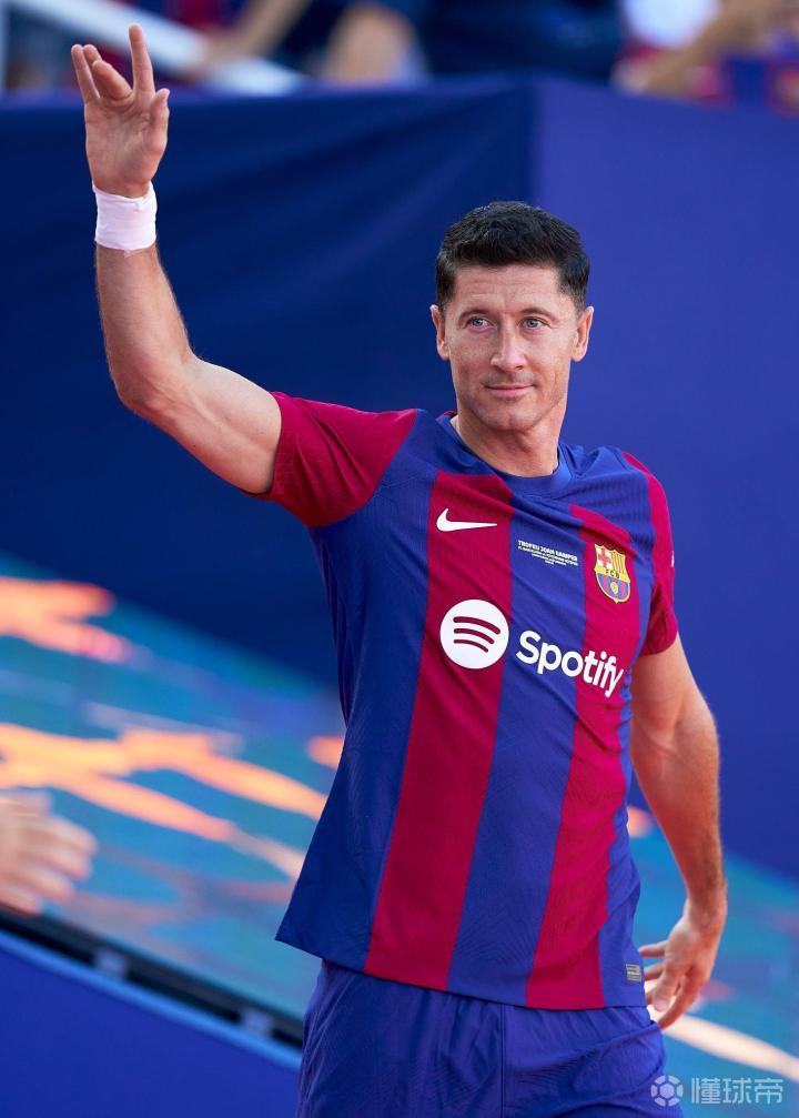 雷竞技-莱万多夫斯基新星大胜表现惊艳,热火未来可期!的简单介绍