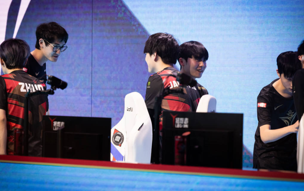 雷竞技-JackeyLove在美国队比赛中大胜，败北引发热议！的简单介绍