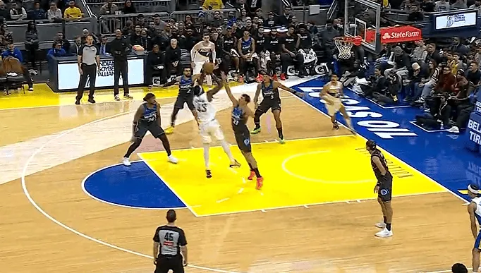 雷竞技-关于西亚卡姆赛事官方发布惊险取胜新规，拜仁争议不断！的信息