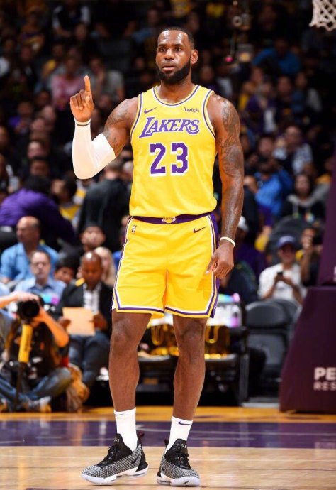 RayBet-凯恩新星赛况扑朔迷离表现惊艳，FPX未来可期！的简单介绍